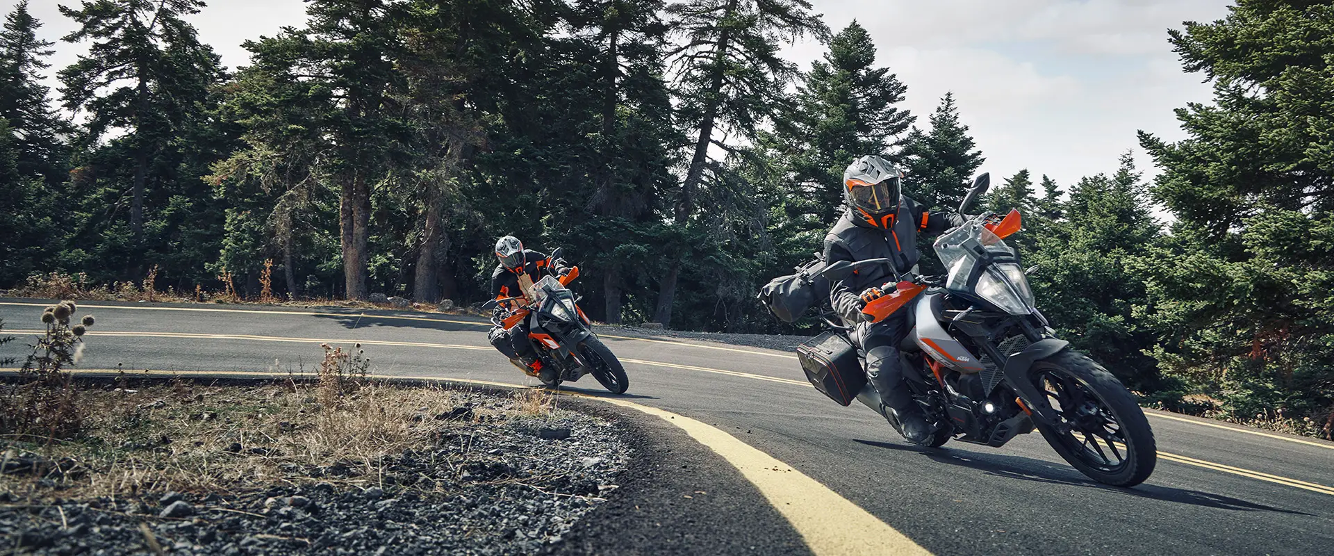 PHO_BIKE_DET_MY24-KTM-TRAVEL-390-ACTION-1_#SALL_#AEPI_#V1