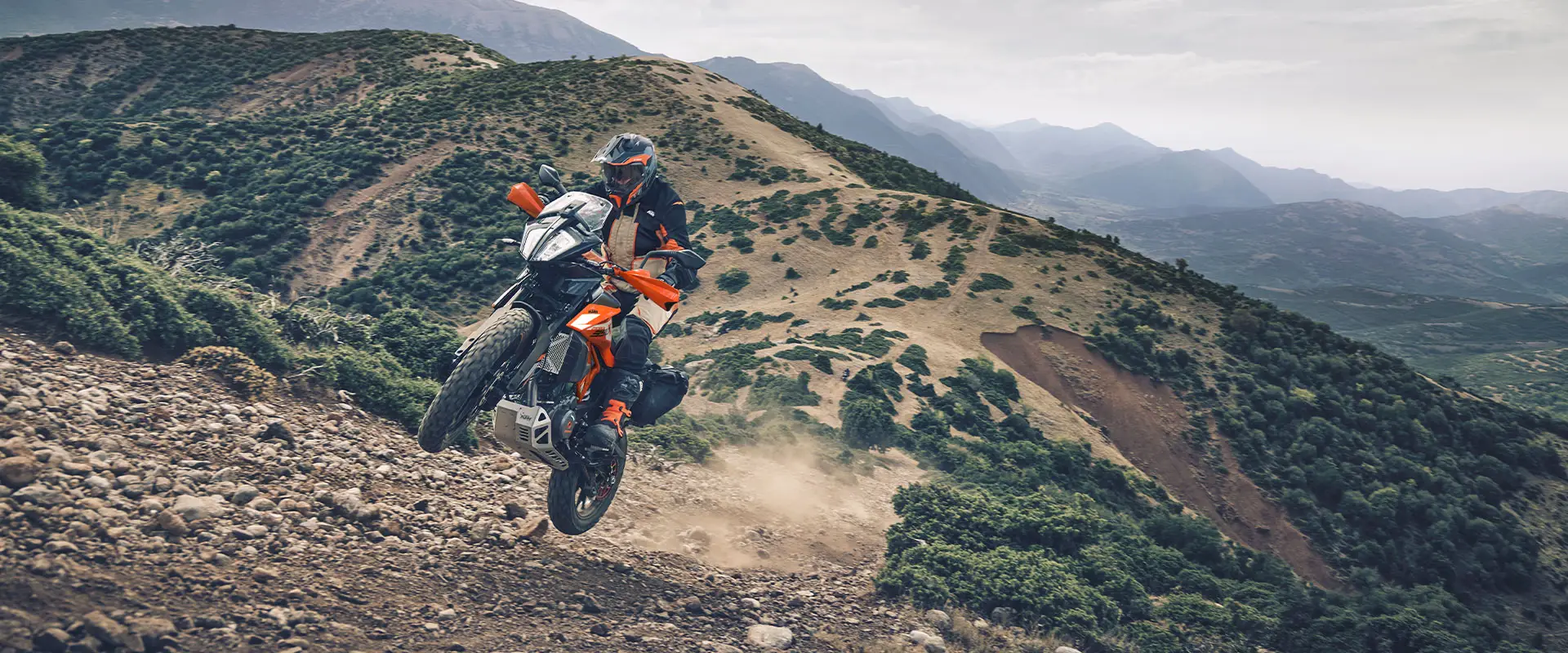 PHO_STAGE_KTM-travel-390-adventure-2024-model-page-desktop-header-1_#SALL_#AEPI_#V1