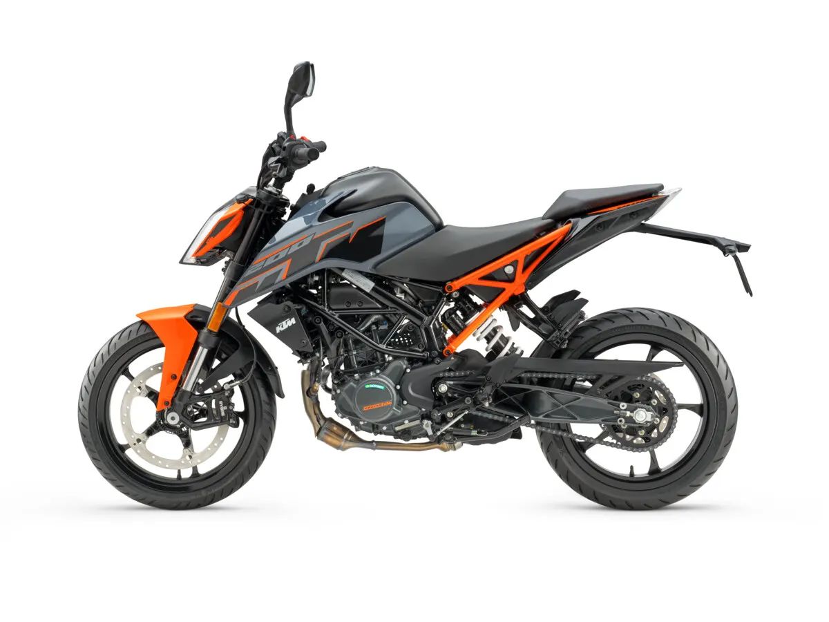 726639_MY26_KTM 200 Duke_90Left_STUDIO_EU_GLOBAL_INDIA_IMAGES