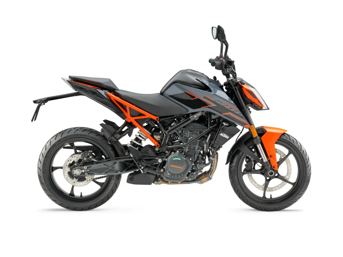 726642_MY26_KTM 200 Duke_90Right_STUDIO_EU_GLOBAL_INDIA_IMAGES