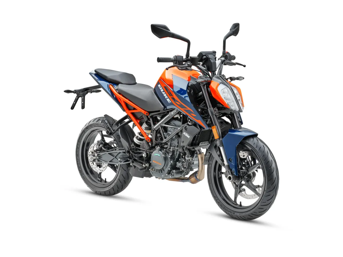 739930_MY26 KTM 200 DUKE 45 front right 1_INDIA