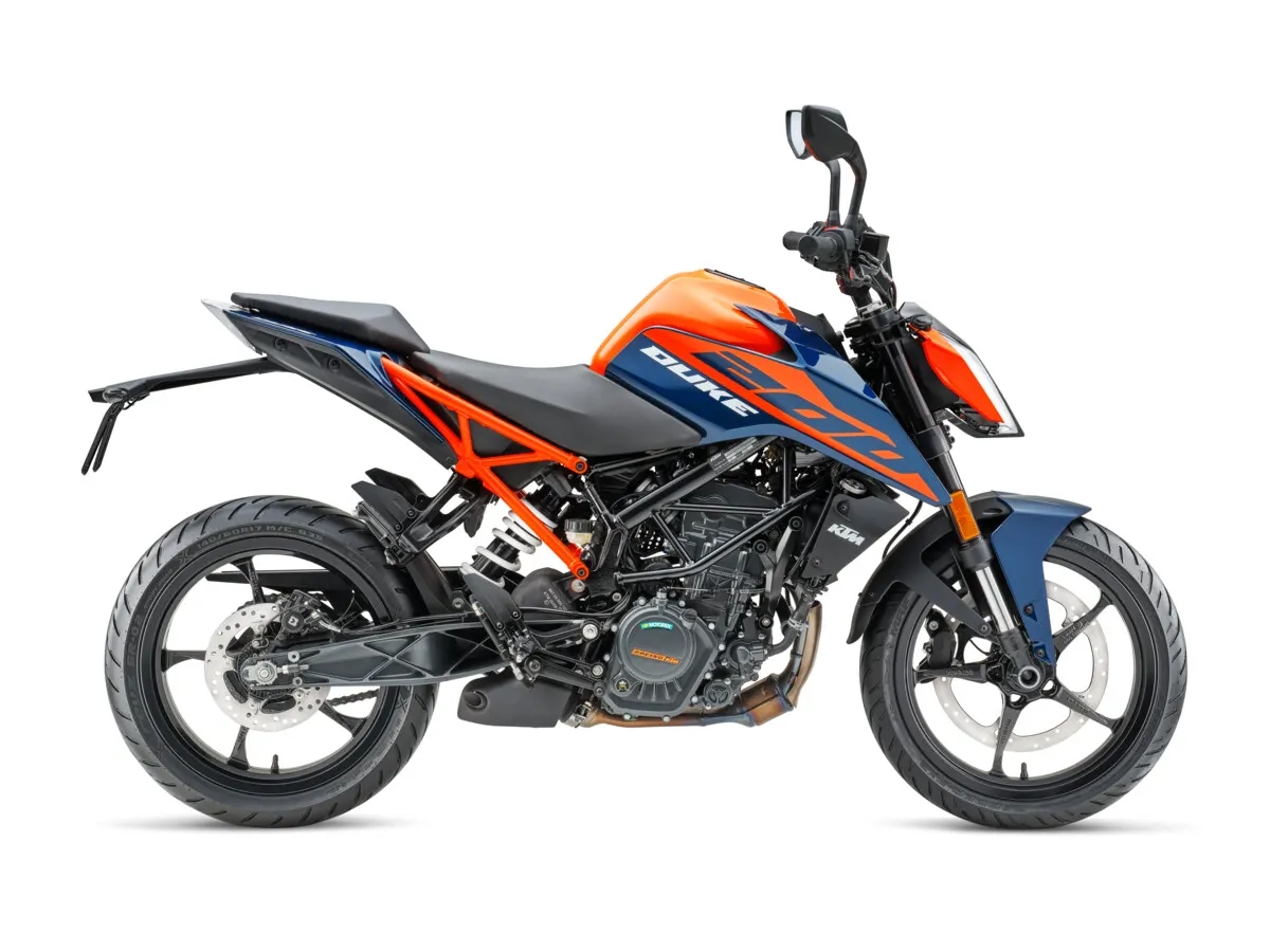 739931_MY26 KTM 200 DUKE 90 left_INDIA